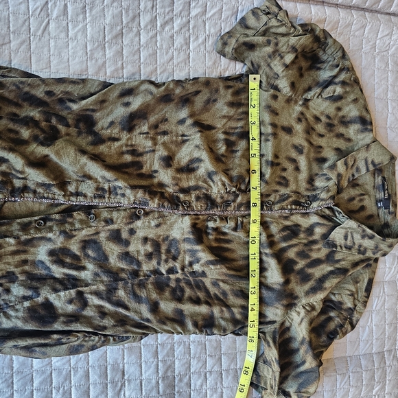 Animal Print Short Sleeve Button Down - Picture 4 of 8